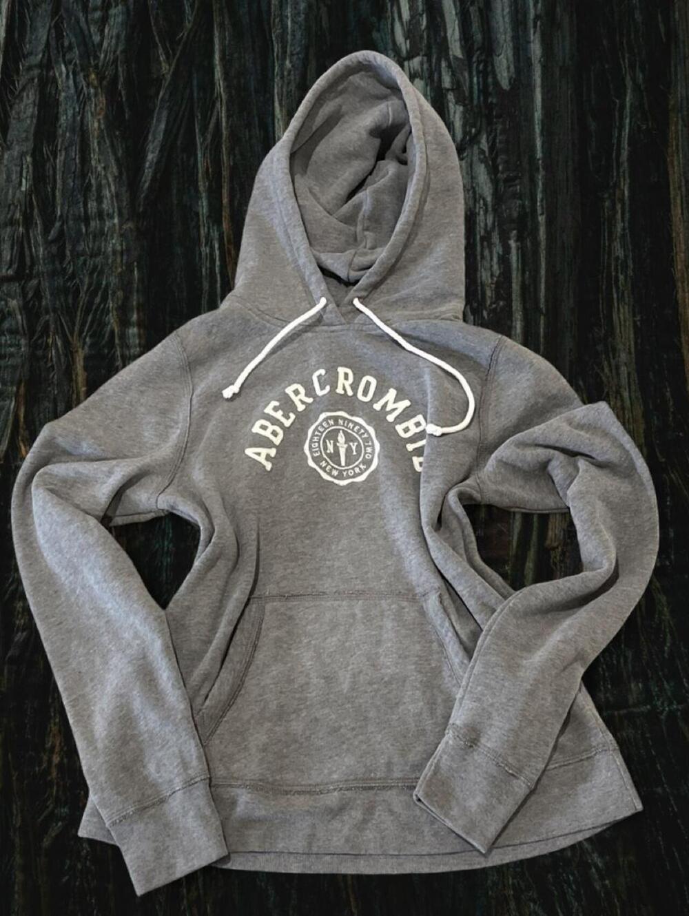 Embroidered Abercrombie & Fitch hoodie in light grey size large